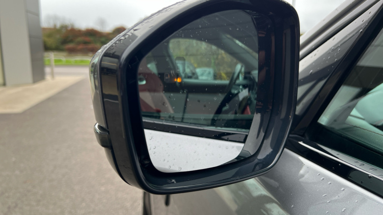 Jaguar F-Pace 2.0 D200 R-Dynamic HSE 5dr Auto AWD Diesel Estate